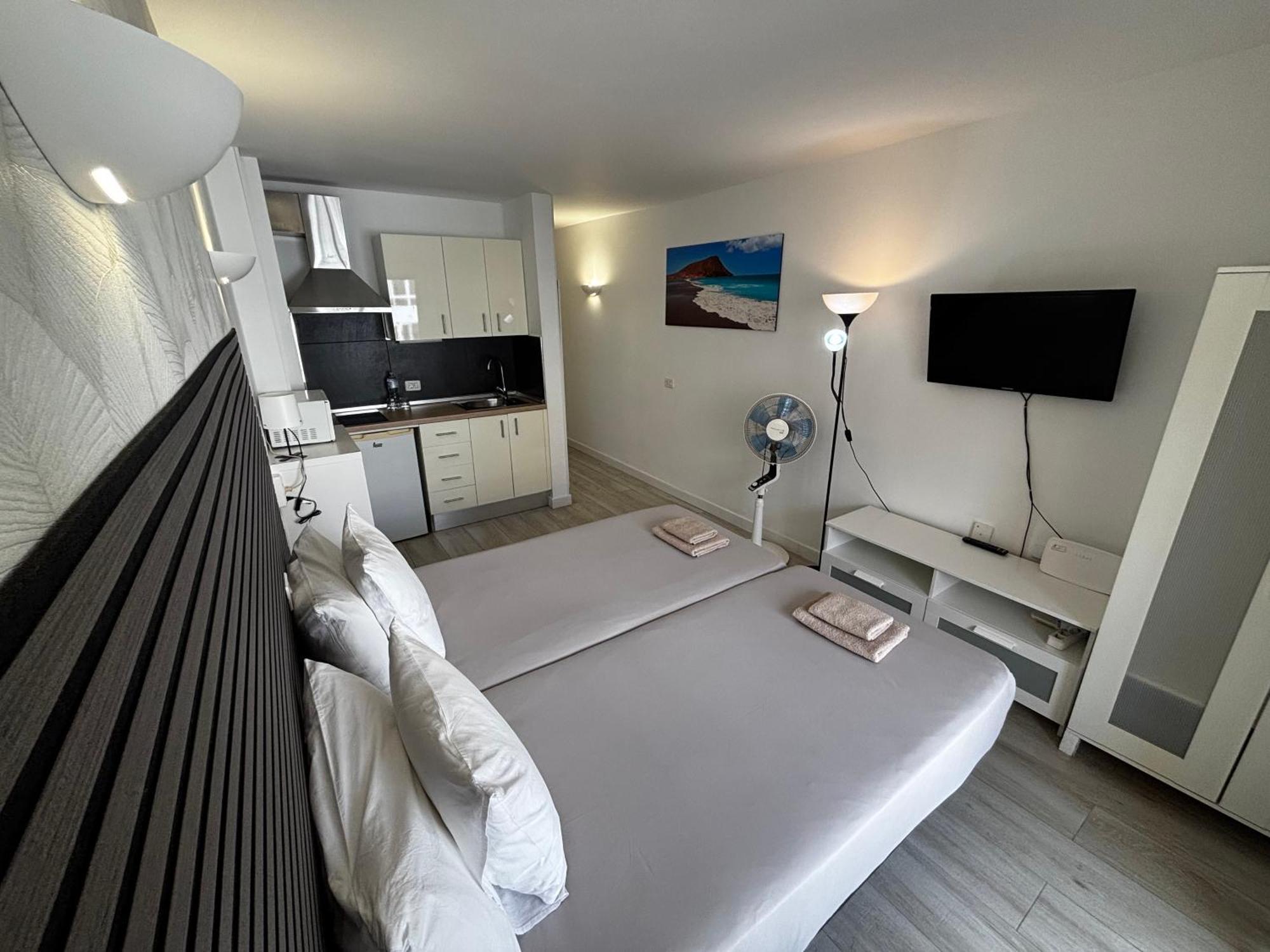 Cozy Studio In Los Cristianos Beach Free Wifi Arona  Exterior photo